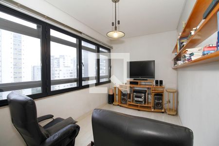 Sala de Tv/Escritório de apartamento para alugar com 3 quartos, 260m² em Jardim Paulista, São Paulo