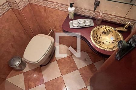 Lavabo de apartamento para alugar com 3 quartos, 170m² em Gonzaga, Santos