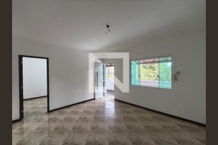 Casa de Condomínio para alugar com 3 quartos, 168m² em Anil, Rio de Janeiro