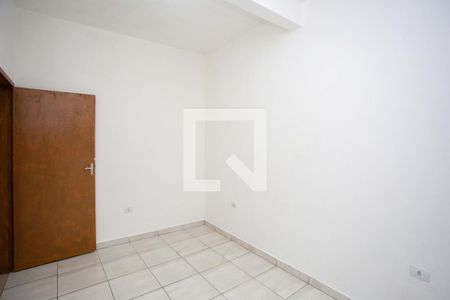 Quarto de casa para alugar com 1 quarto, 40m² em Serraria, Diadema