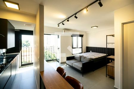 Sala quarto e cozinha de kitnet/studio à venda com 1 quarto, 32m² em Vila Mafra, São Paulo