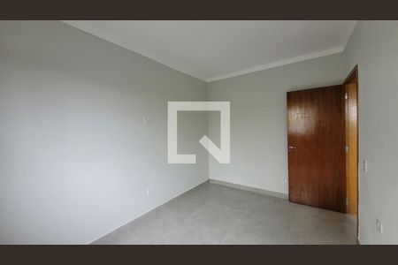 Quarto 01 de casa para alugar com 2 quartos, 80m² em Jardim Odete, Itaquaquecetuba