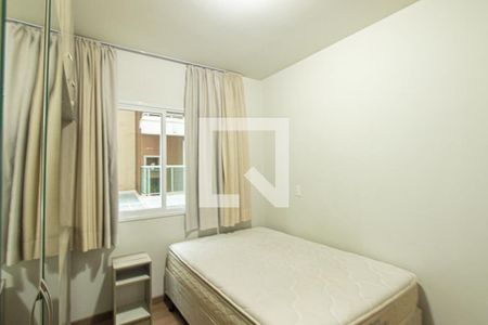Quarto 2 Suite de apartamento para alugar com 2 quartos, 70m² em Hugo Lange, Curitiba