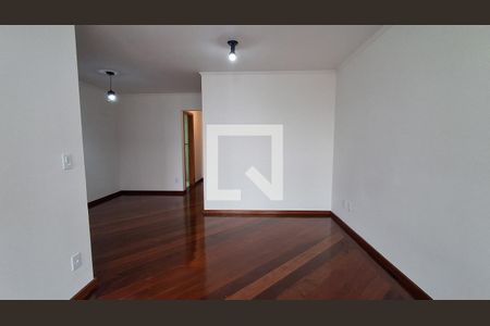 Sala  de apartamento para alugar com 2 quartos, 75m² em Santo Antônio, São Caetano do Sul