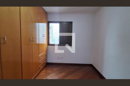 Quarto  de apartamento para alugar com 2 quartos, 75m² em Santo Antônio, São Caetano do Sul