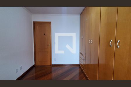 Quarto  de apartamento para alugar com 2 quartos, 75m² em Santo Antônio, São Caetano do Sul