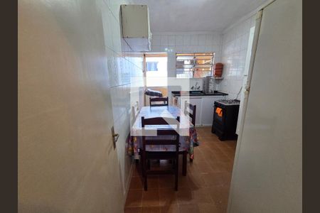 Cozinha de apartamento para alugar com 2 quartos, 28m² em Cidade Ocian, Praia Grande