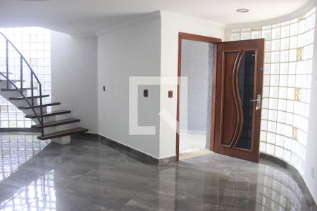 Sala de casa à venda com 5 quartos, 247m² em Jardim Paraventi, Guarulhos