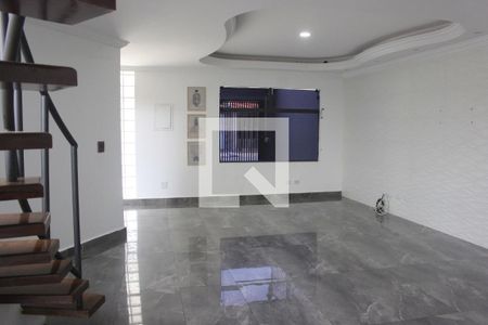 Sala de casa à venda com 5 quartos, 247m² em Jardim Paraventi, Guarulhos