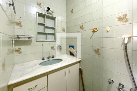 Banheiro da Suíte de kitnet/studio para alugar com 1 quarto, 60m² em Sagrada Família, Belo Horizonte