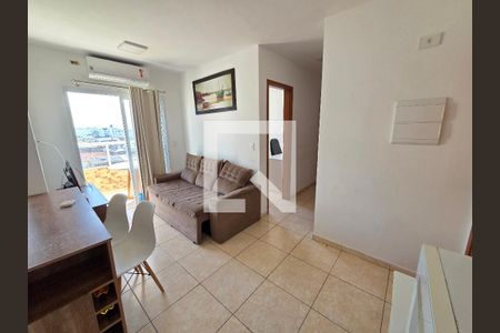 Sala de apartamento para alugar com 2 quartos, 57m² em Guilhermina, Praia Grande
