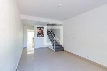 Sala 1 de casa para alugar com 3 quartos, 155m² em Capão Redondo, São Paulo
