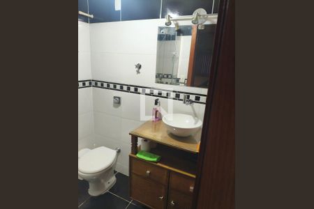 Banheiro de apartamento para alugar com 1 quarto, 40m² em Jardim Botânico, Porto Alegre