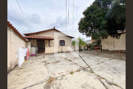 Casa à venda com 5 quartos, 200m² em Eldorado, Contagem