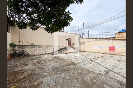 Casa à venda com 5 quartos, 200m² em Eldorado, Contagem
