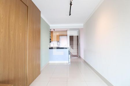 Sala de apartamento para alugar com 2 quartos, 60m² em Saraiva, Uberlândia