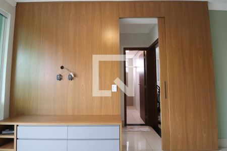 Sala de apartamento para alugar com 2 quartos, 60m² em Saraiva, Uberlândia