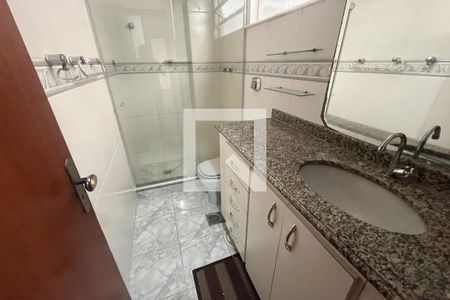 Banheiro 1 de apartamento à venda com 3 quartos, 104m² em Jardim Guanabara, Rio de Janeiro