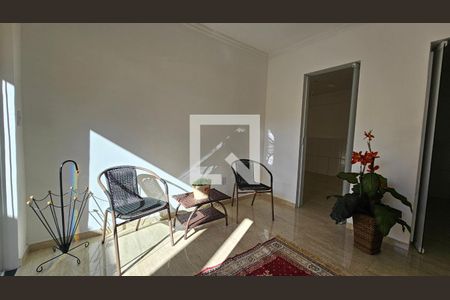 Sala de apartamento para alugar com 2 quartos, 65m² em Vila Emil, Mesquita
