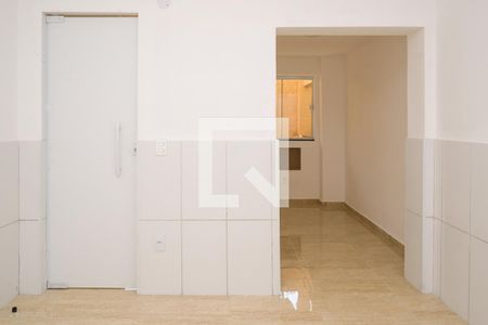 Quarto de kitnet/studio para alugar com 2 quartos, 65m² em Vila Emil, Mesquita
