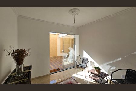 Sala de apartamento para alugar com 2 quartos, 65m² em Vila Emil, Mesquita
