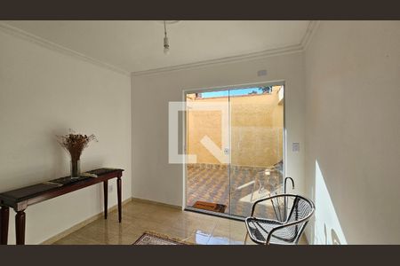 Sala de apartamento para alugar com 2 quartos, 65m² em Vila Emil, Mesquita