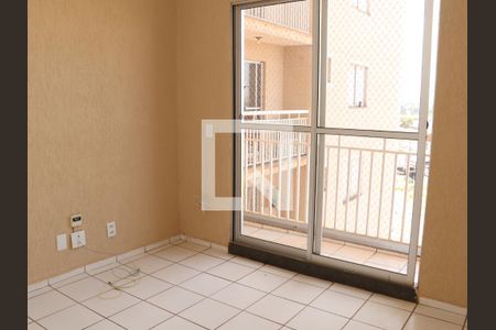 Apartamento à venda com 3 quartos, 75m² em Setor Goiânia 2, Goiânia