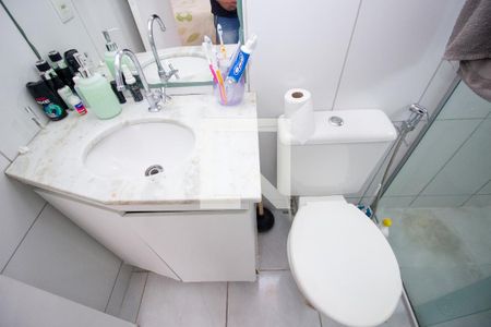 Banheiro da Suíte de apartamento à venda com 3 quartos, 100m² em Cabral, Contagem
