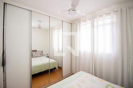 Quarto Suíte de apartamento à venda com 3 quartos, 100m² em Cabral, Contagem