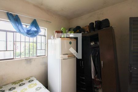 Suíte de casa à venda com 3 quartos, 480m² em Planalto, Belo Horizonte