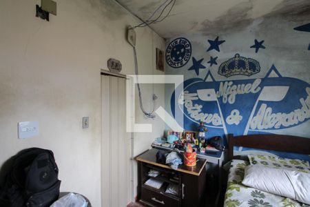 Suíte de casa à venda com 3 quartos, 480m² em Planalto, Belo Horizonte