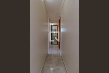 Corredor de apartamento à venda com 3 quartos, 58m² em Conjunto Habitacional Padre Manoel da Nobrega, São Paulo