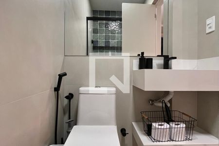 Banheiro  de apartamento à venda com 1 quarto, 20m² em Copacabana, Rio de Janeiro