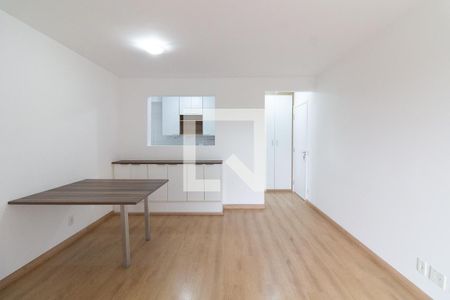 Sala de apartamento para alugar com 3 quartos, 72m² em Cidade São Francisco, São Paulo