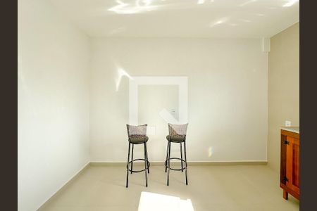 Sala de kitnet/studio para alugar com 1 quarto, 25m² em Serraria, São José