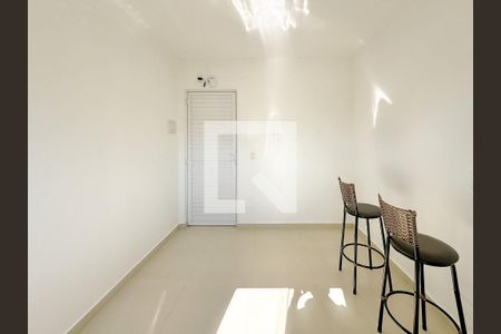 Sala de kitnet/studio para alugar com 1 quarto, 25m² em Serraria, São José