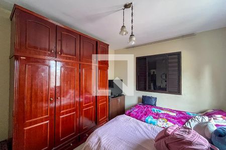 Suite de casa à venda com 4 quartos, 128m² em Vila Santo Estefano, São Paulo