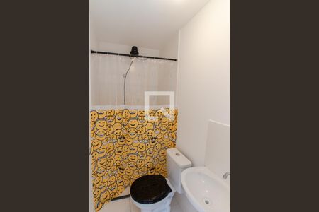 Banheiro de kitnet/studio à venda com 1 quarto, 17m² em Vila Nilo, São Paulo