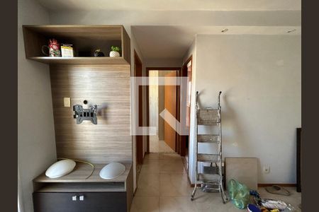Corredor de apartamento para alugar com 2 quartos, 49m² em Cascadura, Rio de Janeiro