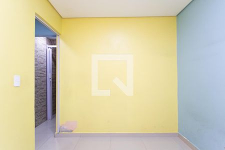Quarto 1  de casa para alugar com 2 quartos, 70m² em Jardim Bartira, São Paulo