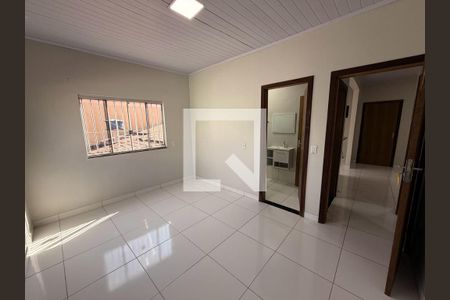 Quarto 01 de casa para alugar com 2 quartos, 60m² em Conjunto 4, Brasília