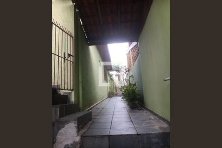 CORREDOR EXTERNO de casa à venda com 4 quartos, 189m² em Vila Osasco, Osasco