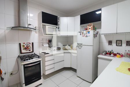 Cozinha de casa de condomínio à venda com 3 quartos, 140m² em Jardim Sarah, São Paulo