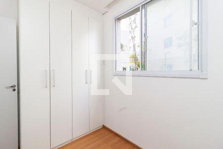 Quarto 1 de apartamento para alugar com 2 quartos, 42m² em Parque Maria Helena, São Paulo