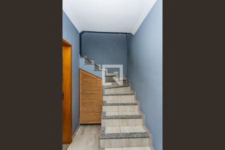 Escada de casa à venda com 2 quartos, 160m² em Jardim Vivan, São Paulo