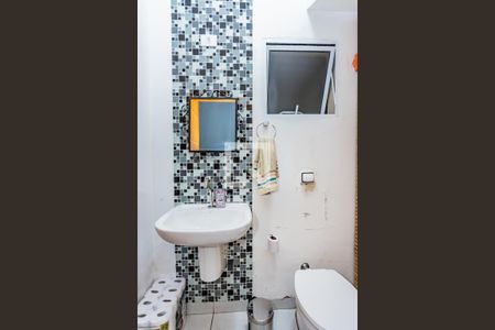 Lavabo de casa à venda com 2 quartos, 160m² em Jardim Vivan, São Paulo