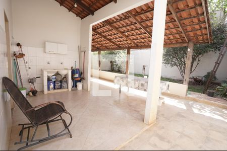 Casa para alugar com 4 quartos, 143m² em Residencial Alice Barbosa, Goiânia
