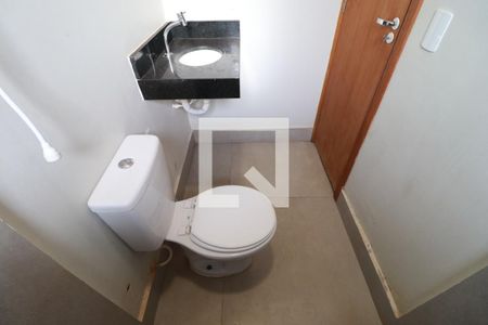 Banheiro  de casa para alugar com 1 quarto, 25m² em Residencial Florida, Ribeirão Preto