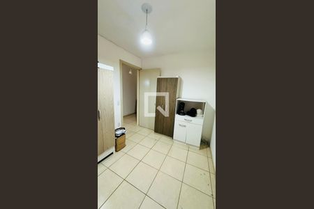 Quarto 2 de apartamento para alugar com 2 quartos, 57m² em Restinga, Porto Alegre