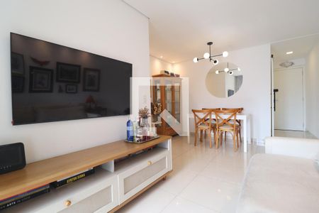 Sala de apartamento à venda com 3 quartos, 77m² em Vila Scarpelli, Santo André